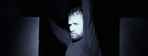 13. Orações e Delírios_ Marcos Verza . Crédito foto Artur Alexandre