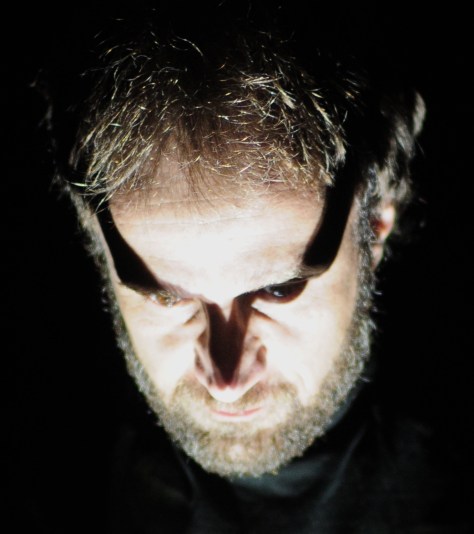 1g. Orações e Delírios_ Marcos Verza . Crédito foto Claudia Chissini